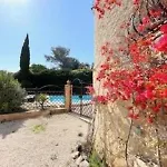 La Lou Castel *