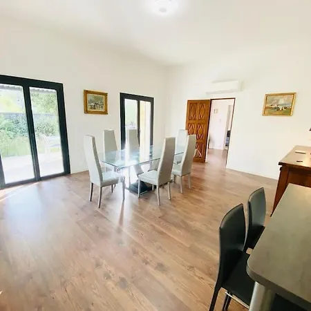 La Lou Castel * Sanary-sur-Mer