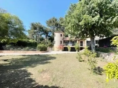 La Lou Castel 滨海萨纳里