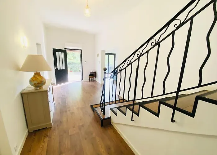 La Lou Castel Villa